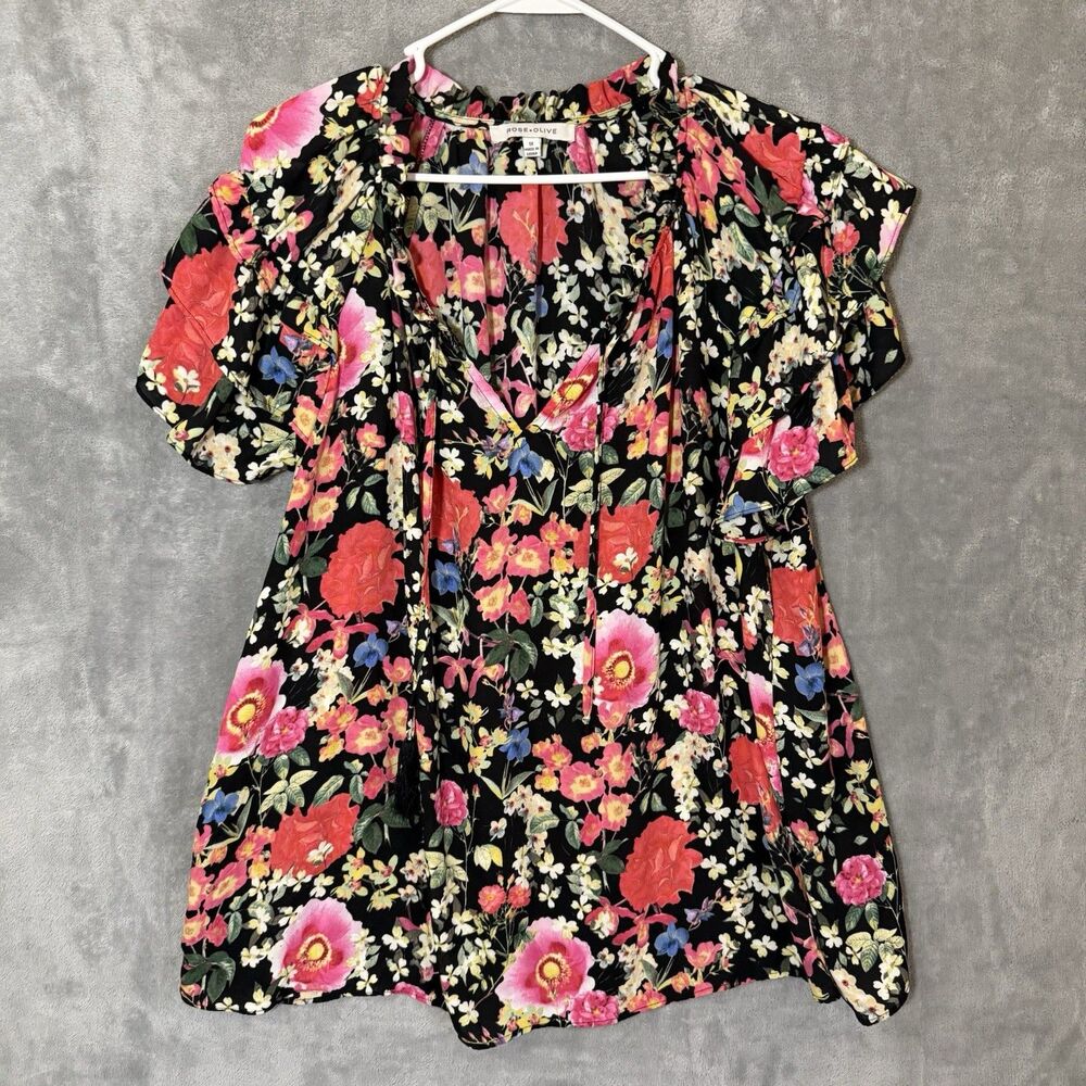 Rose + Olive Women's Floral Blouse Size 1X Plus Feminine Short Sleeve Flowy